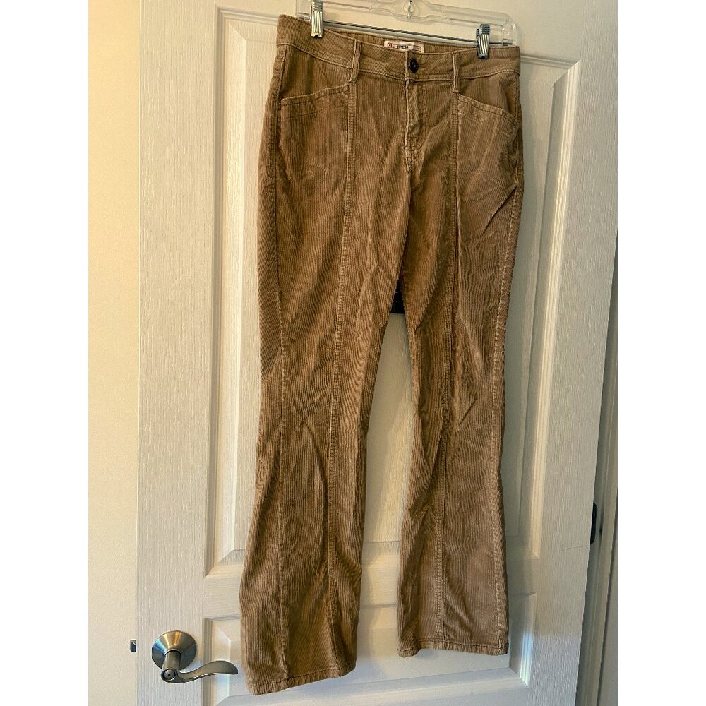 Levi Strauss Stretch Siganture Corduroy Low Rise Bootcut Tan Beige Pants Sz 4
